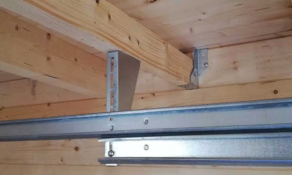 Motorisiertes Sektionaltor, 2 Fernbedienungen – Bild 3