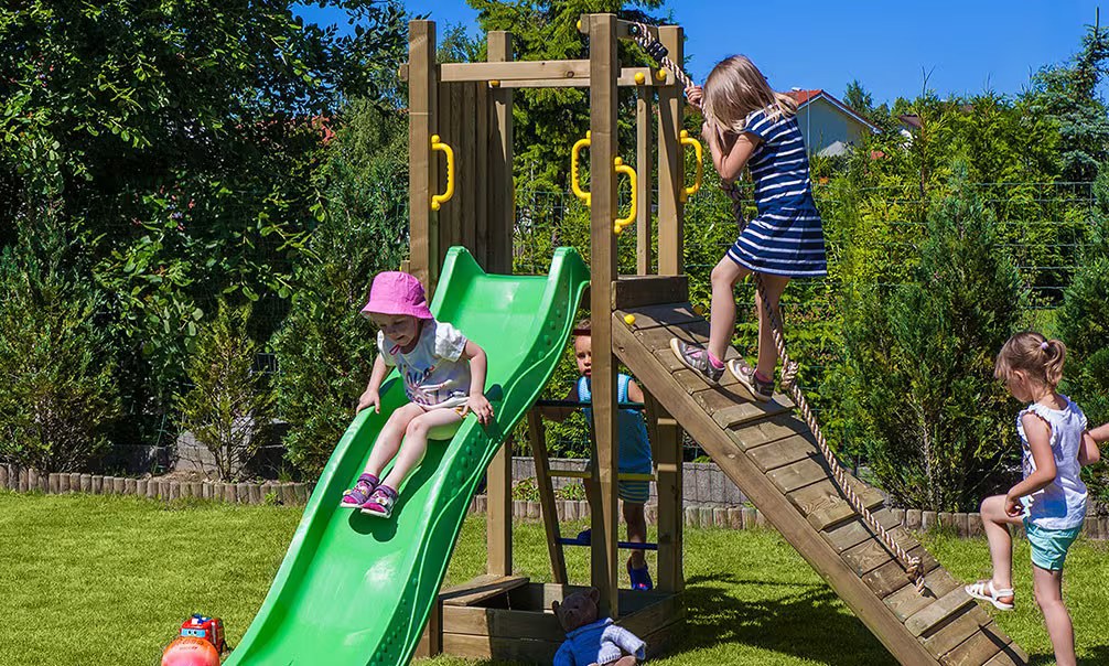 Kletterturm für Kinder aus druckimprägniertem Holz Funny 3 mit Rutsche und Sandkasten Fungoo – Bild 4